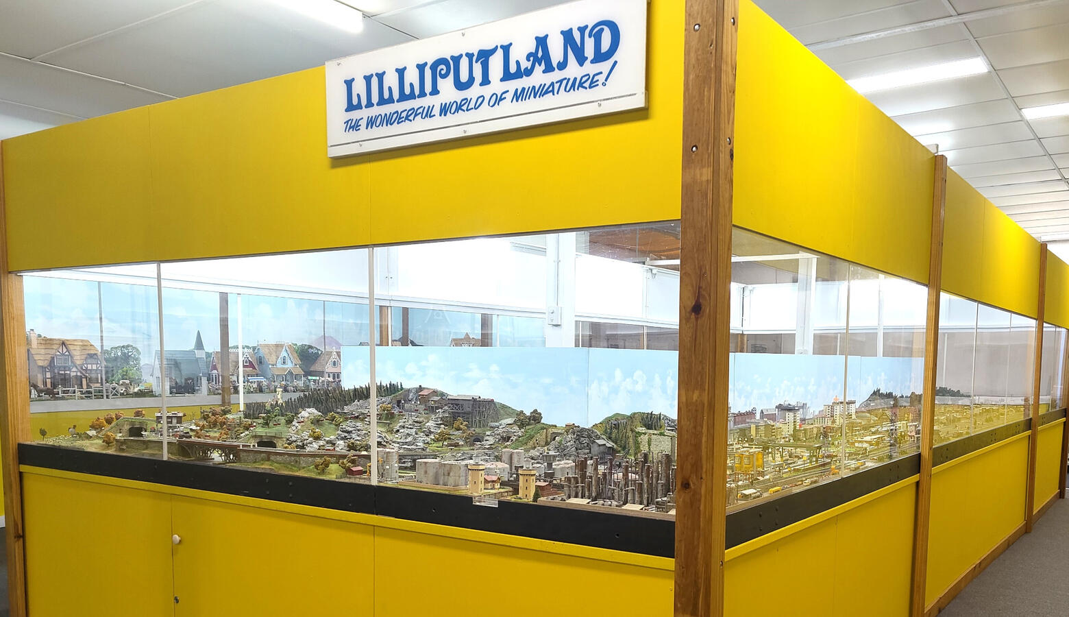 Lilliputland 'N' Model railway